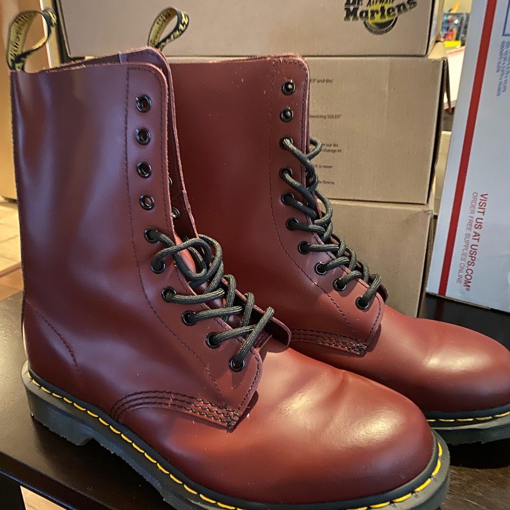 Dr. Martens red cherry boots 1490 mid calf, Men size 11